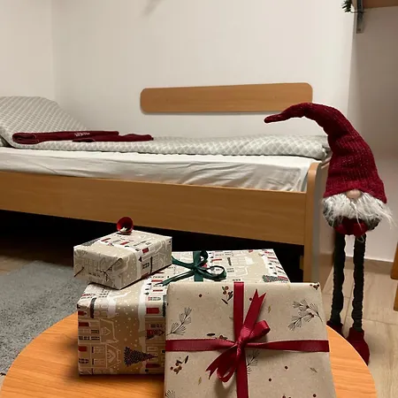 'monas' Mini Sombor