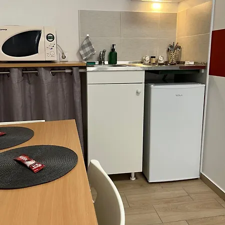 'monas' Mini アパート