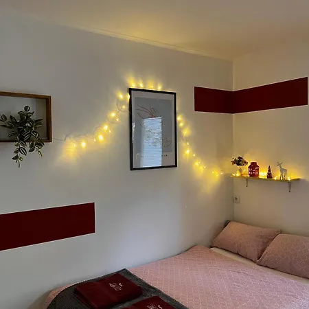 'monas' Mini Apartament Sombor